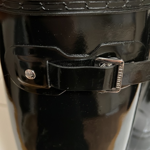 Hunter Rain Boots ☔️ 16” tall, size W7. Fits 7-7.5. - Picture 4 of 7